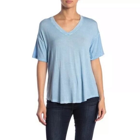 Abound Casual Nordstrom V Neck High Low Shirt Raw Hem Light Blue - Picture 1 of 9